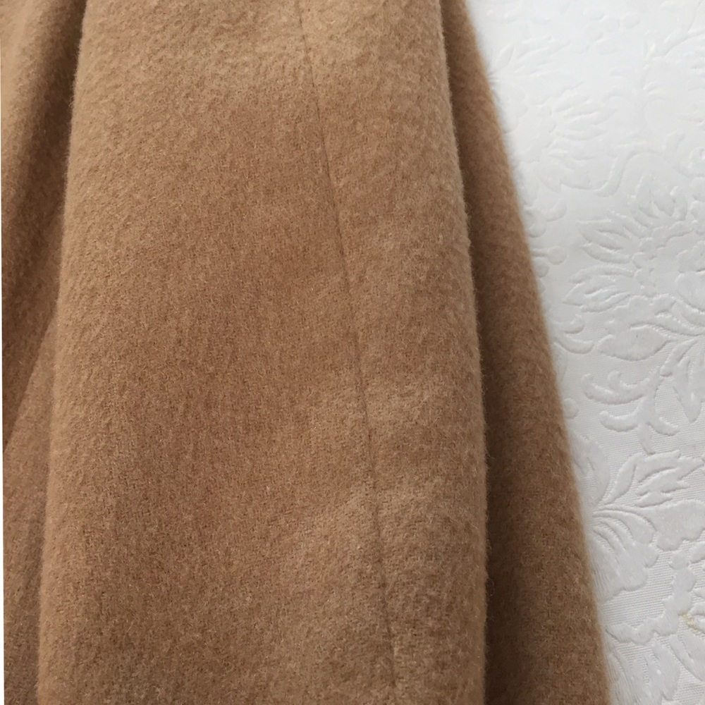 Palm Beach Vintage Camel hair sport coat. - Picture 7 of 8